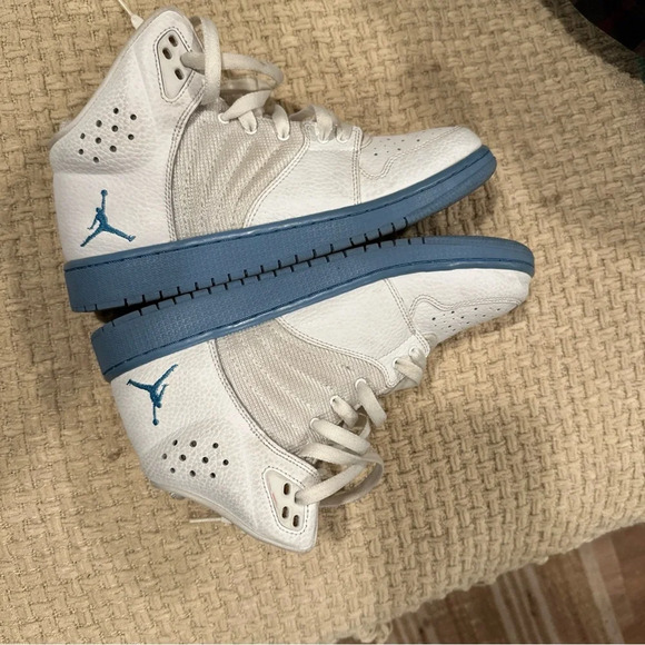 Jordan 1 flight 4 prem trainer828237-141 Size 7Y - Picture 6 of 12